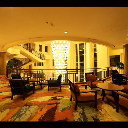 Grand Wahid Hotel サラティガ エクステリア 写真