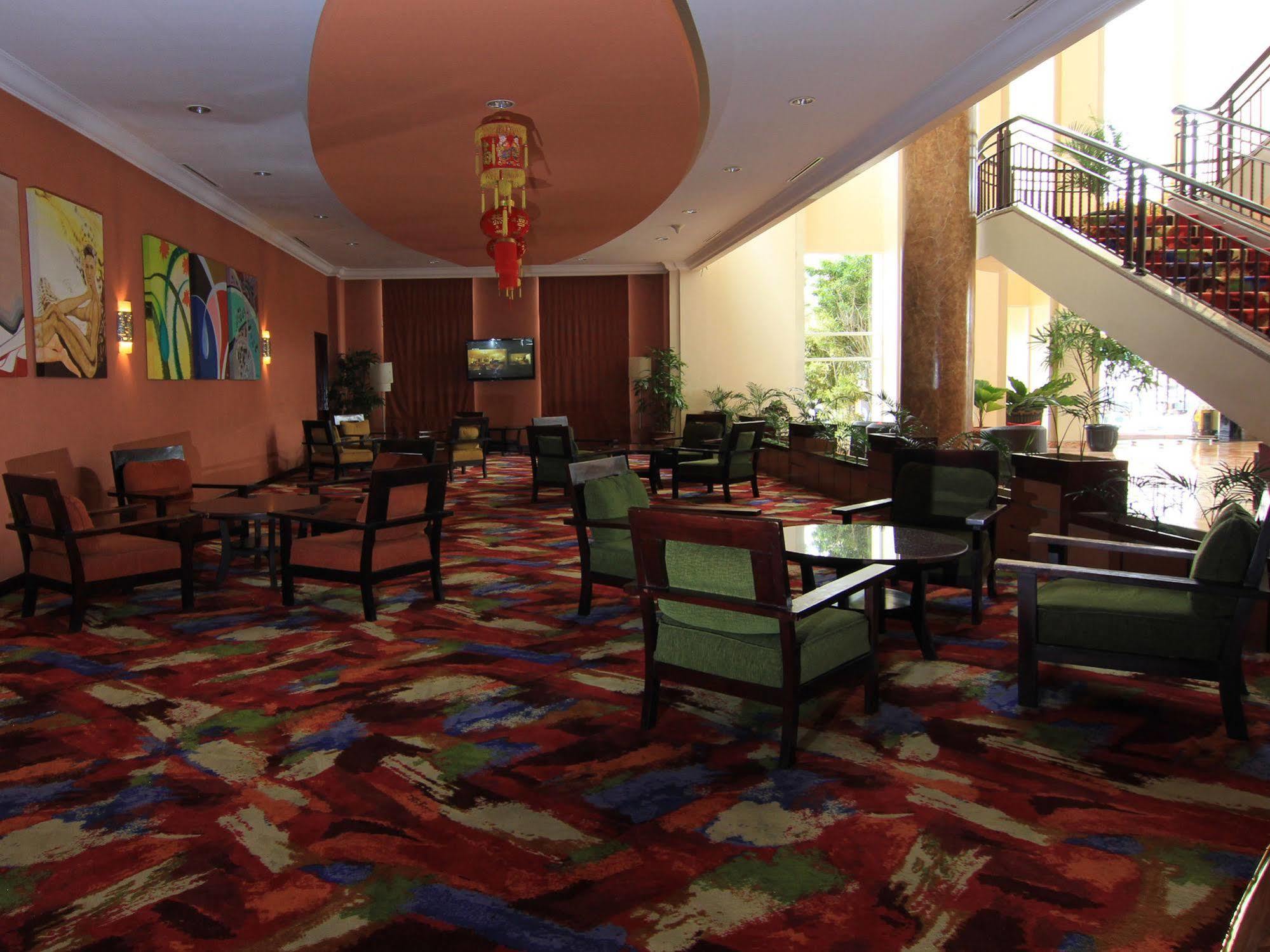 Grand Wahid Hotel サラティガ エクステリア 写真
